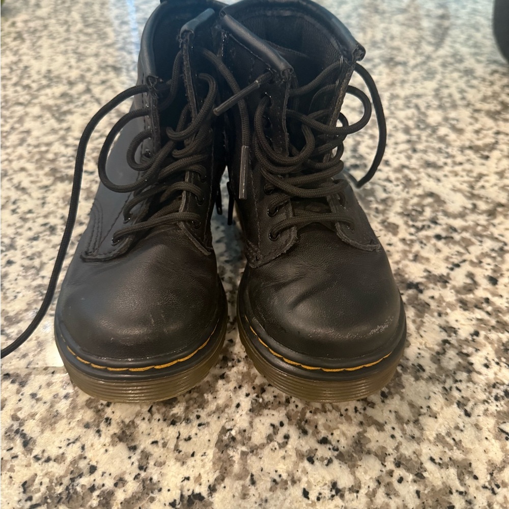 Kids doc martens  size 7c